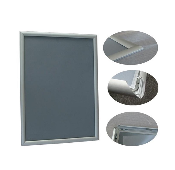 Vienpusis atlenkiamas aliuminio rėmas A4 25mm sidabro sp.